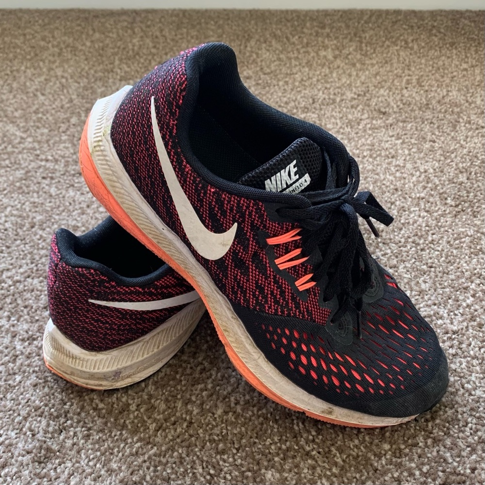 ladies nike gym shoes